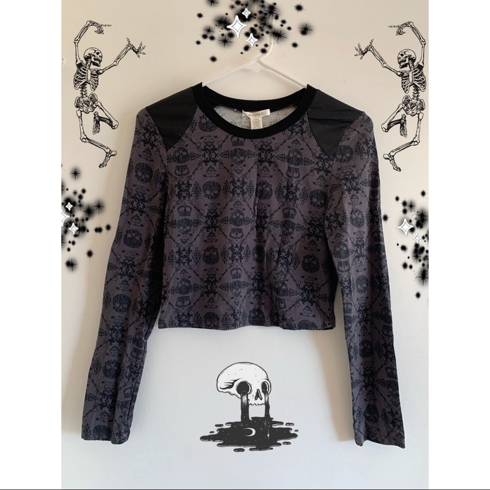 Grey skull crop top